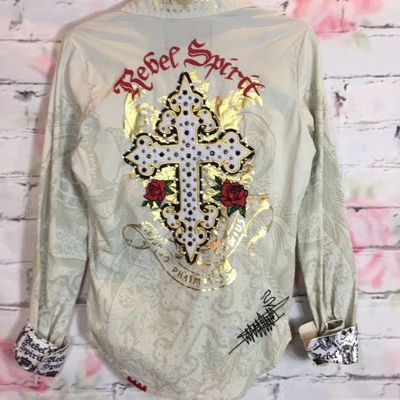 Rebel Spirit Tops - Rebel spirit buttondown embroidered tan shirt sz M